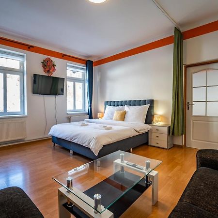 יאסימוב Tuan Long Apartments מראה חיצוני תמונה