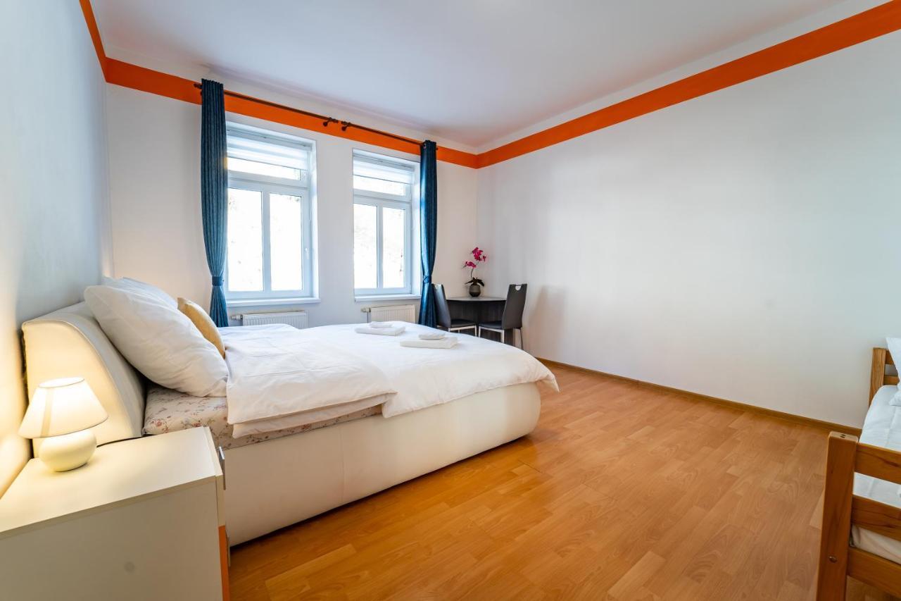 יאסימוב Tuan Long Apartments מראה חיצוני תמונה
