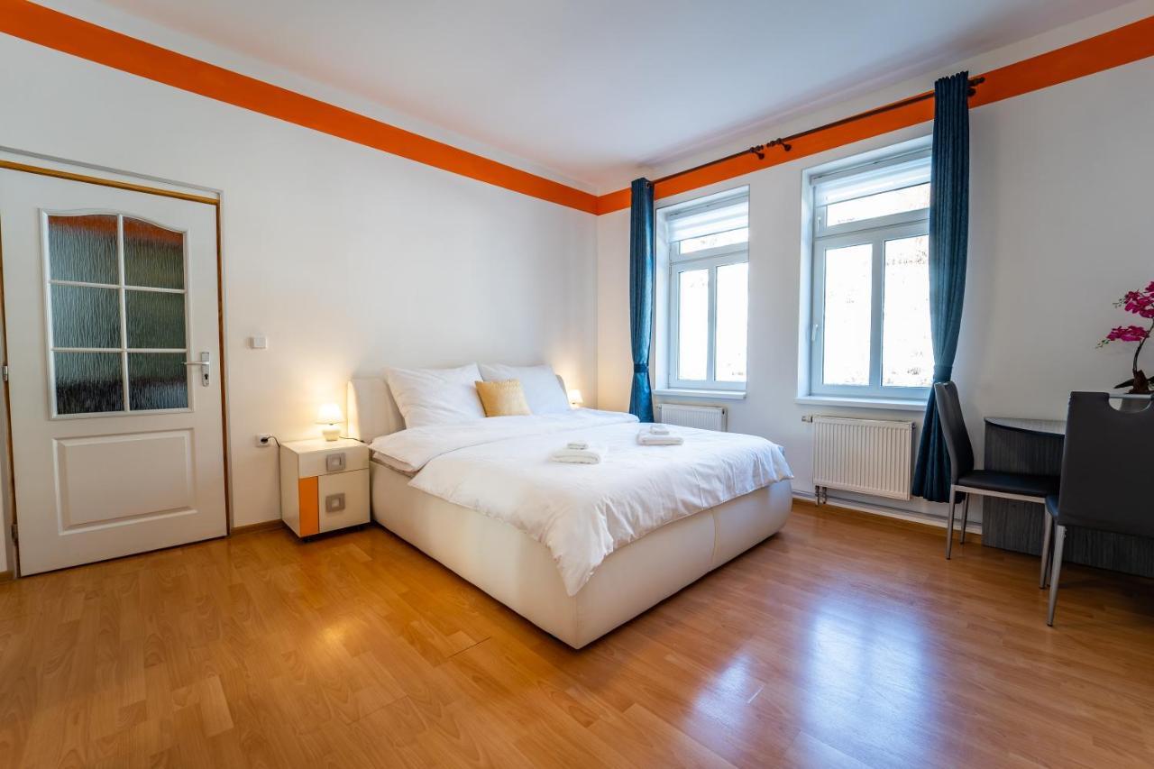 יאסימוב Tuan Long Apartments מראה חיצוני תמונה